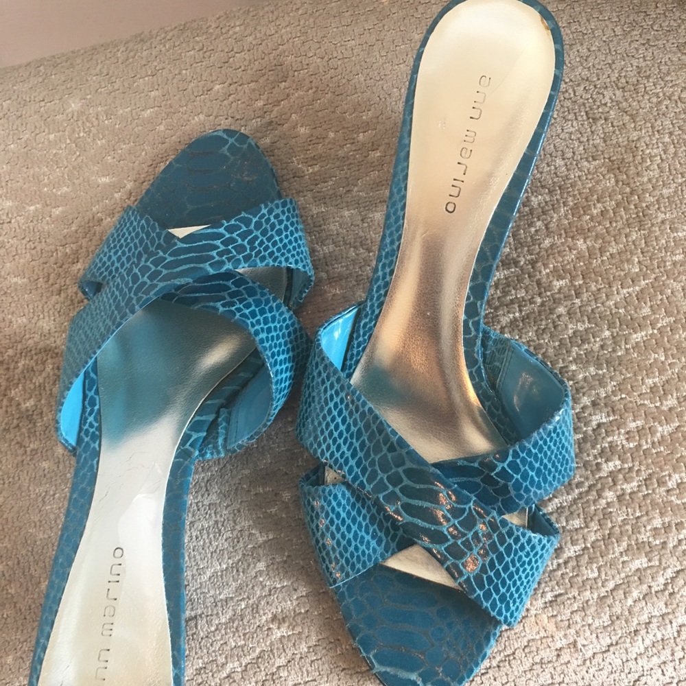 Turquoise Ana Marino size 11